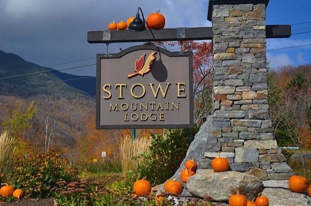 Stowe Mountain Lodge at Spruce Peak Sign