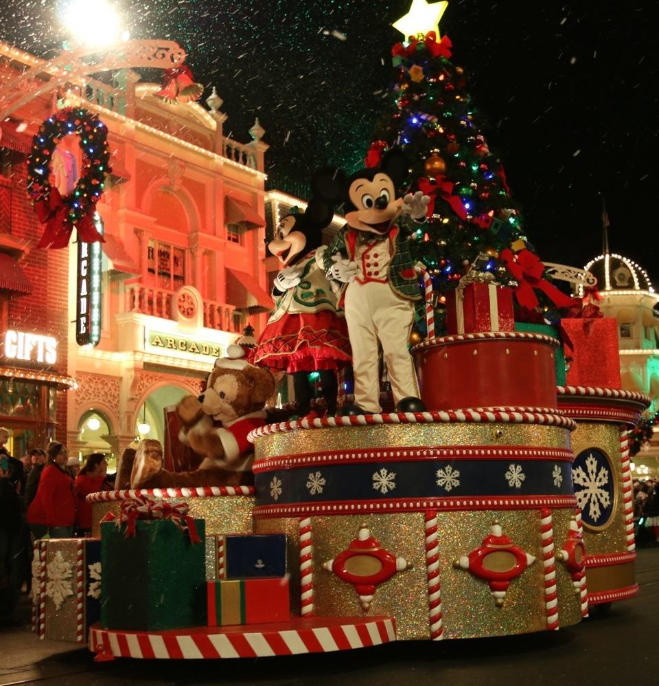Best Christmas Hotels Disney World