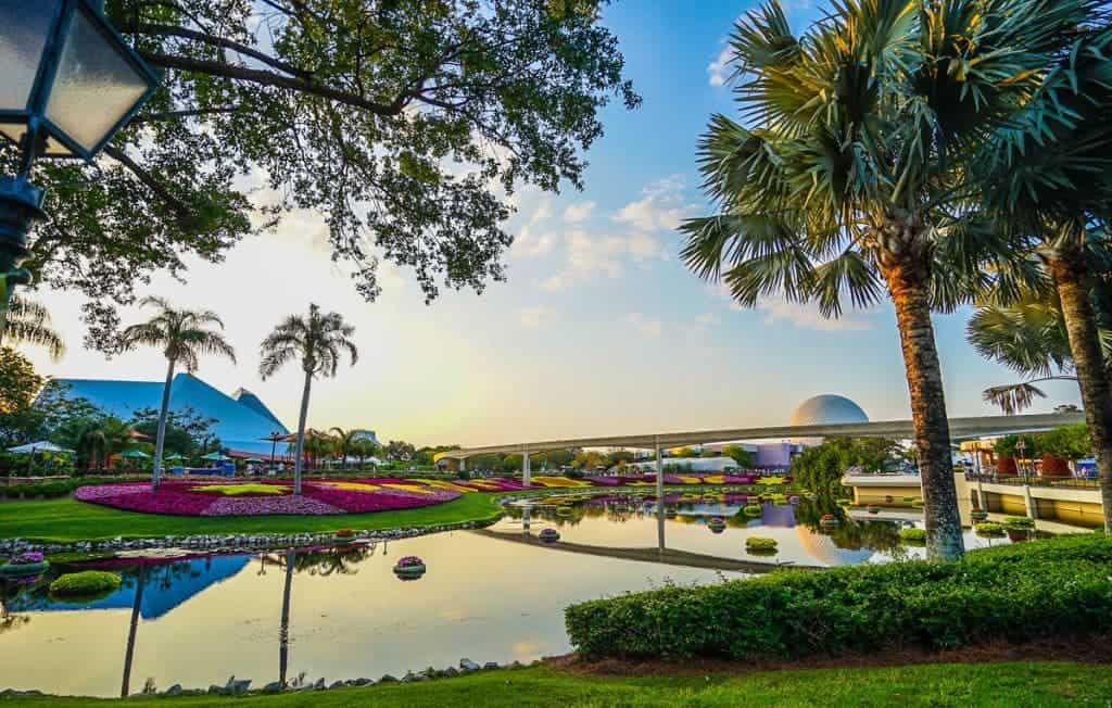 yacht club disney walk to epcot