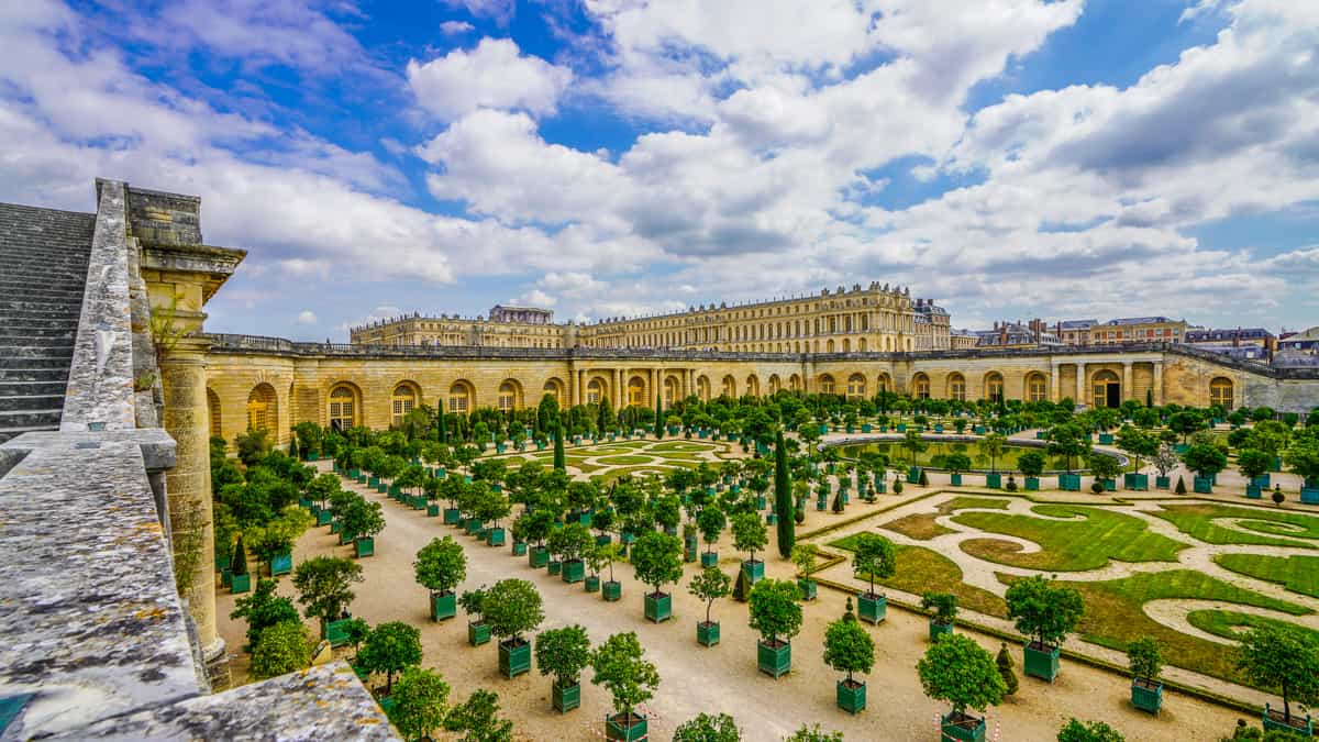 From Paris to Versailles: A guide on Versailles tours, gardens, hotels, and restaurants for families