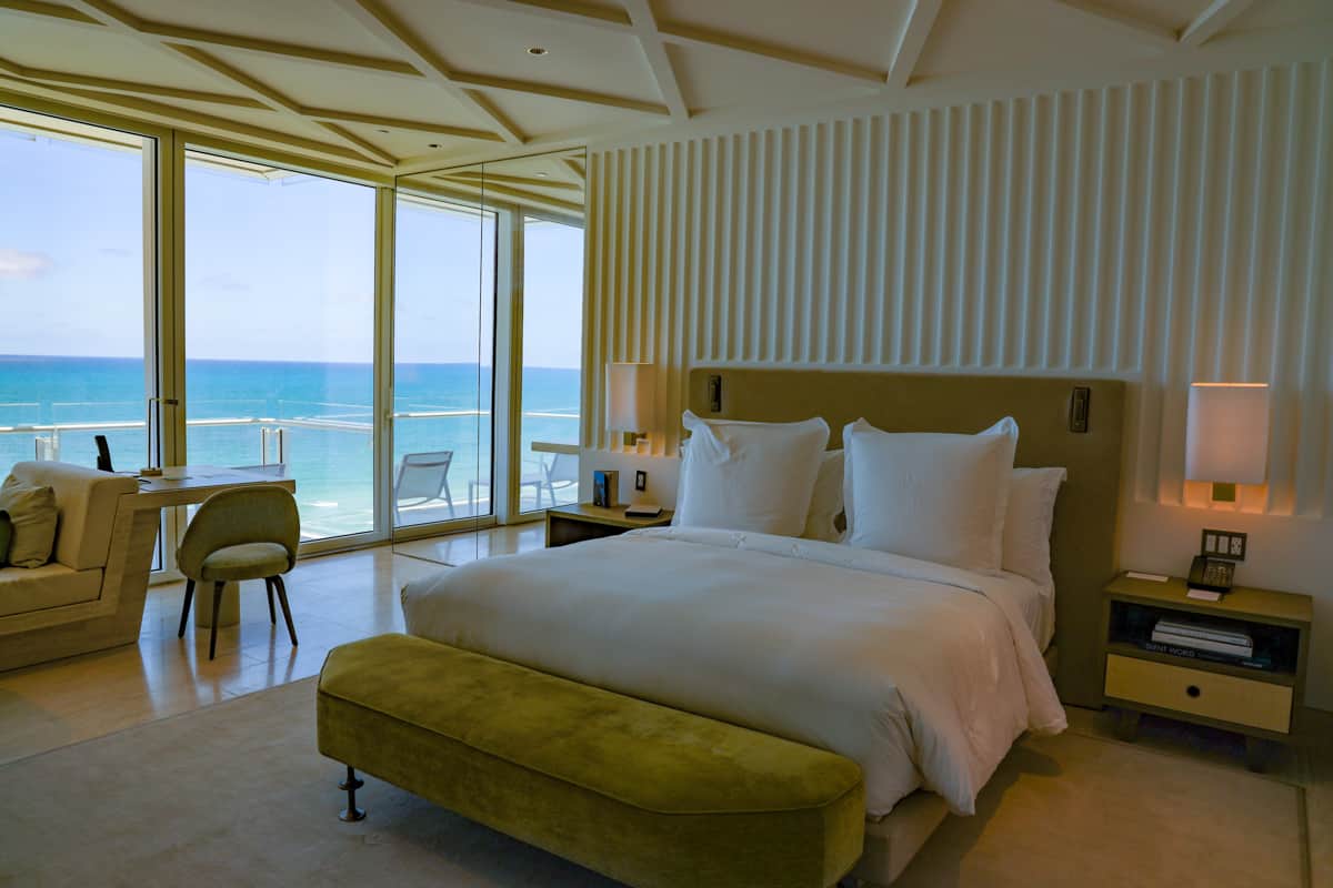 Four Seasons Surfside, Florida, the Historic Surf Club Rises Again