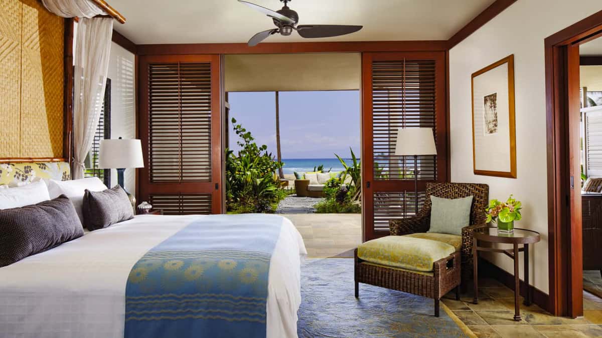 best luxury resorts in hawaii